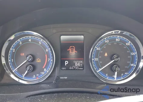 2017 Toyota Corolla Le z USA, uszkodzony, nr VIN 5YFBURHE5HP703323